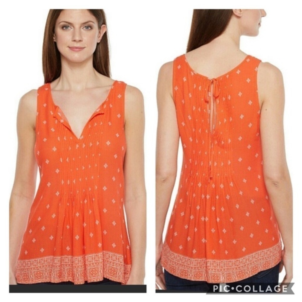 Sanctuary Palma Pleated Split Neck Sleeveless Top